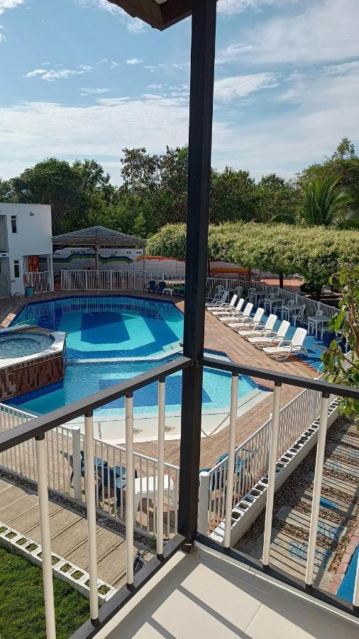 Villa Alejandra Girardot Bagian luar foto