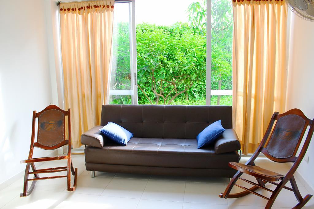 Villa Alejandra Girardot Bagian luar foto