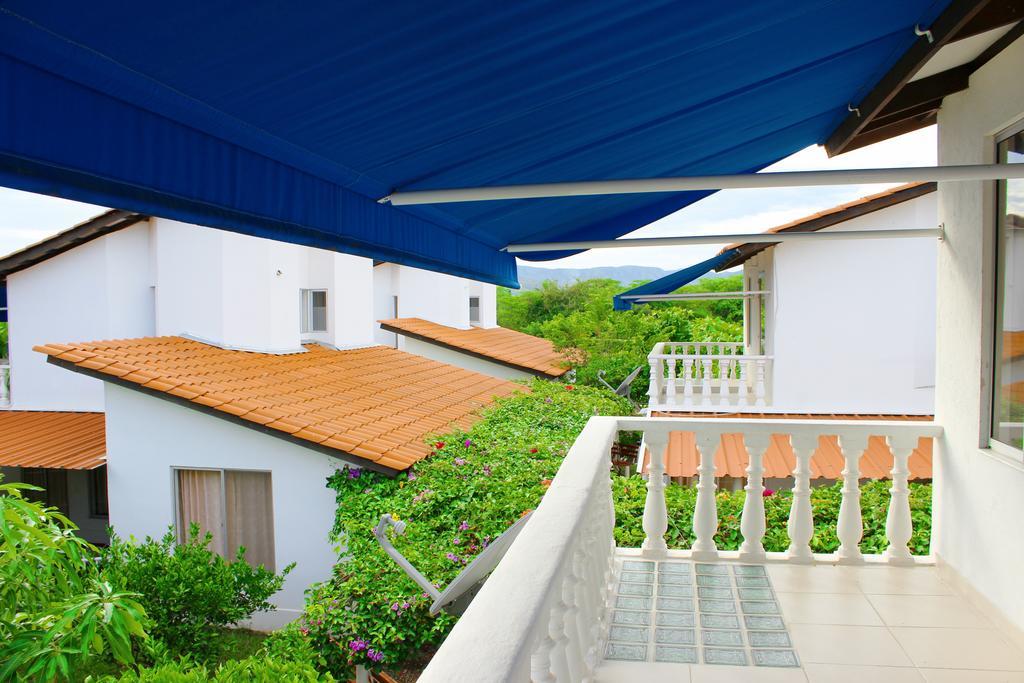 Villa Alejandra Girardot Bagian luar foto